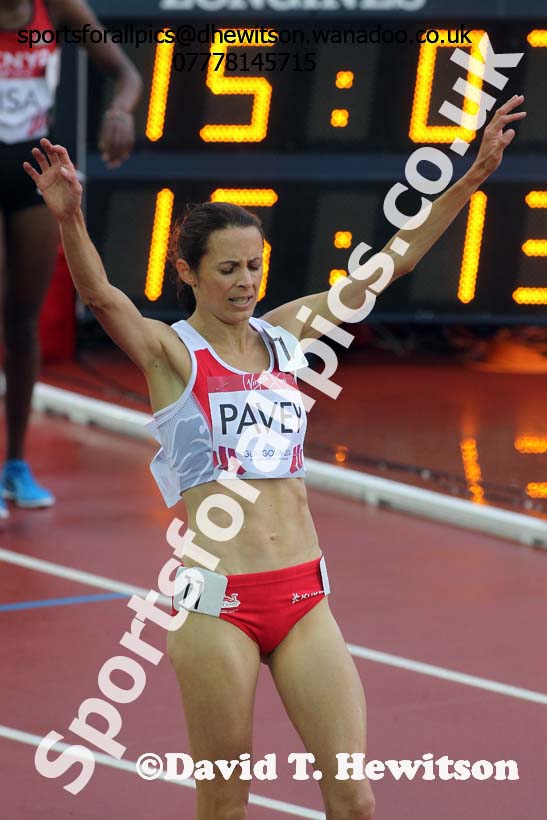 Jo Pavey (England) finishes 3rd in the womens 5000 metres at the Commonwealth Games, Glasgow. Photo: David T. Hewitson/Sports for All Pics